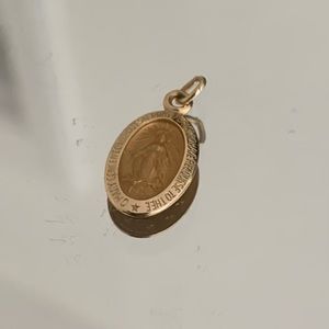 Madonna Medallion